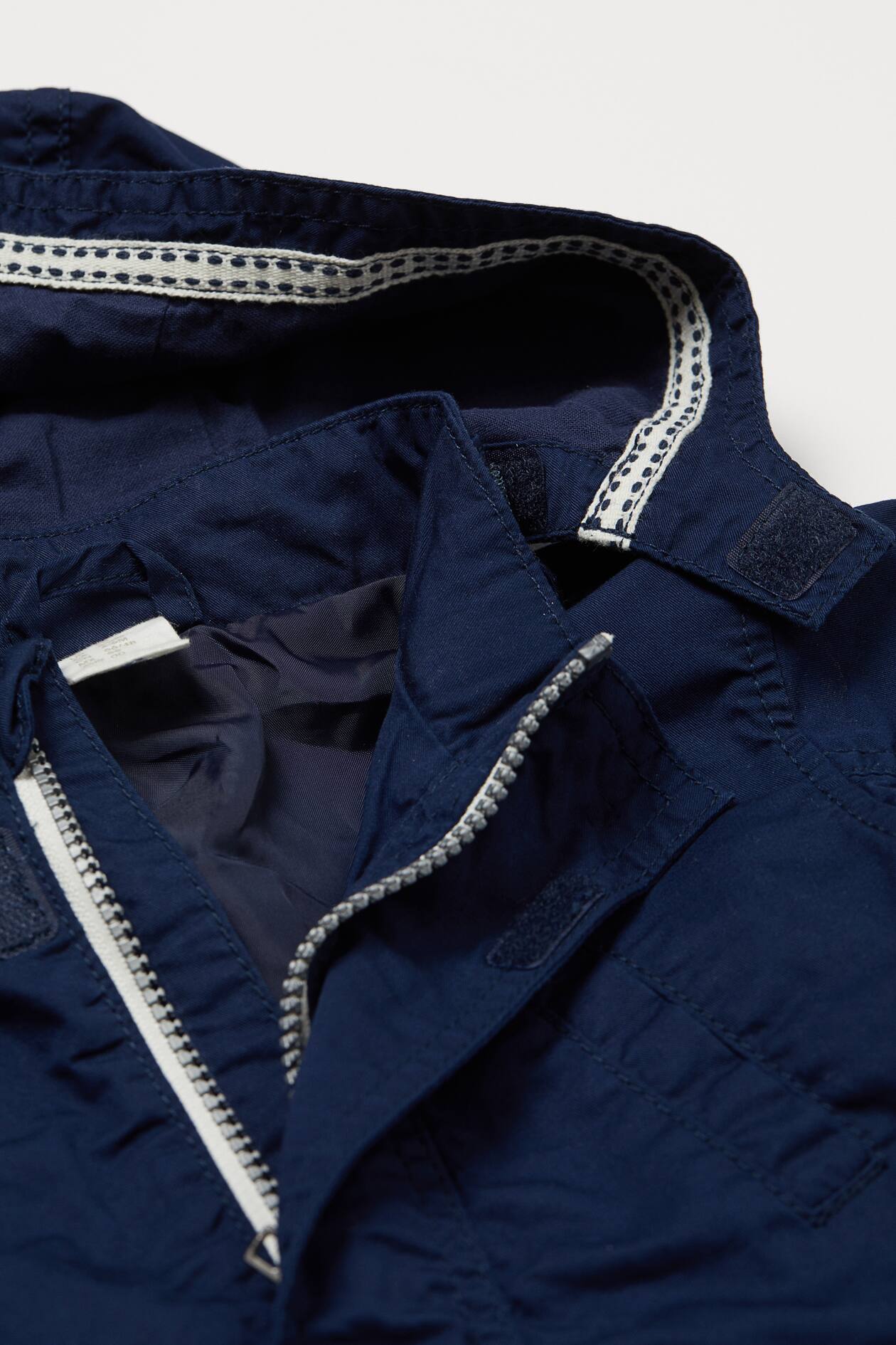 COTTON LIGHT WEIGHT HOODED JACKET