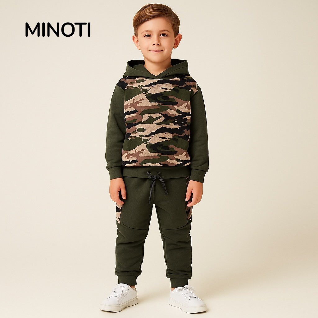 Camouflage tracksuit green