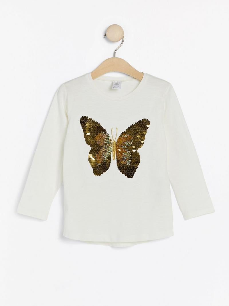 Butterfly flip embroidery t-shirt