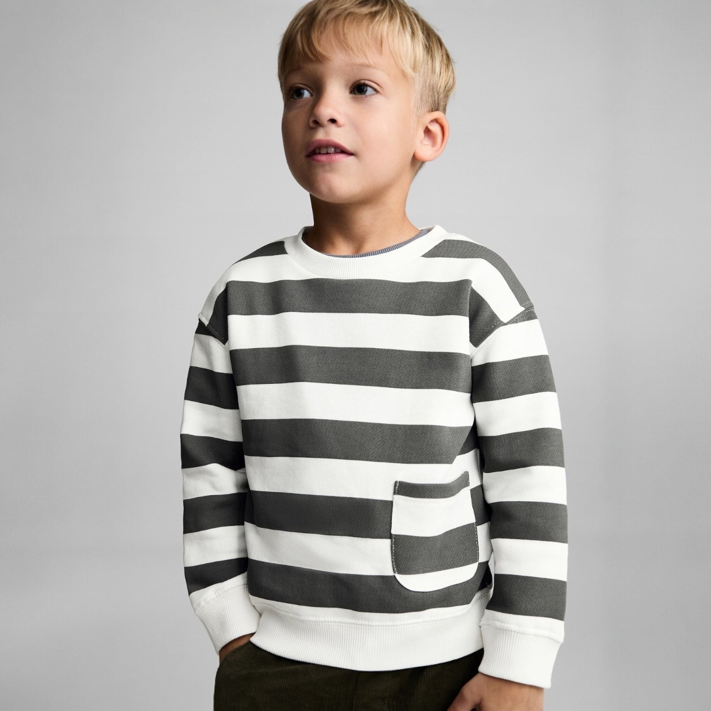 OFFWHITE GREYISH GREEN STRIPE SWEATSHIRT