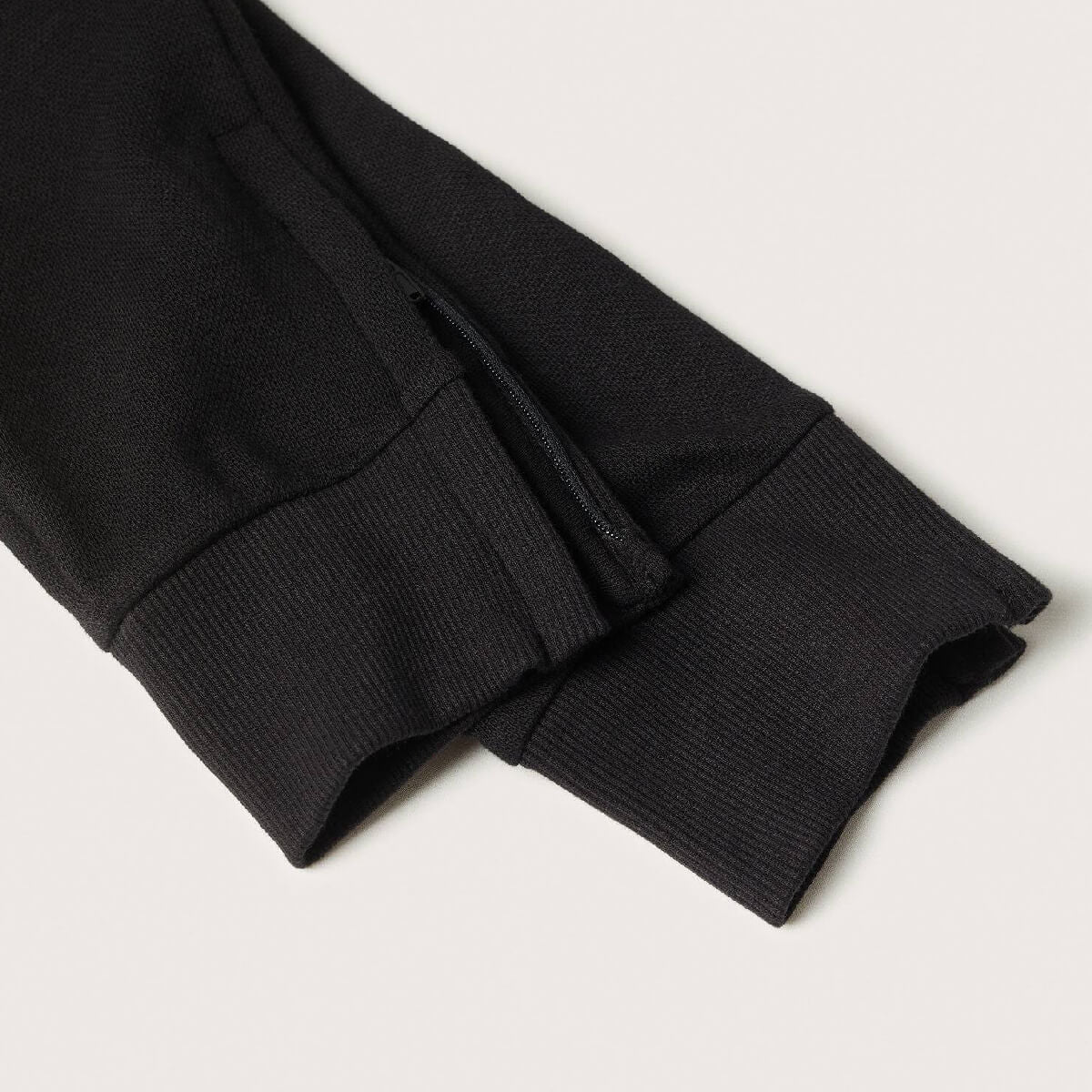 BLACK HALF STRIPE STYLE TROUSER