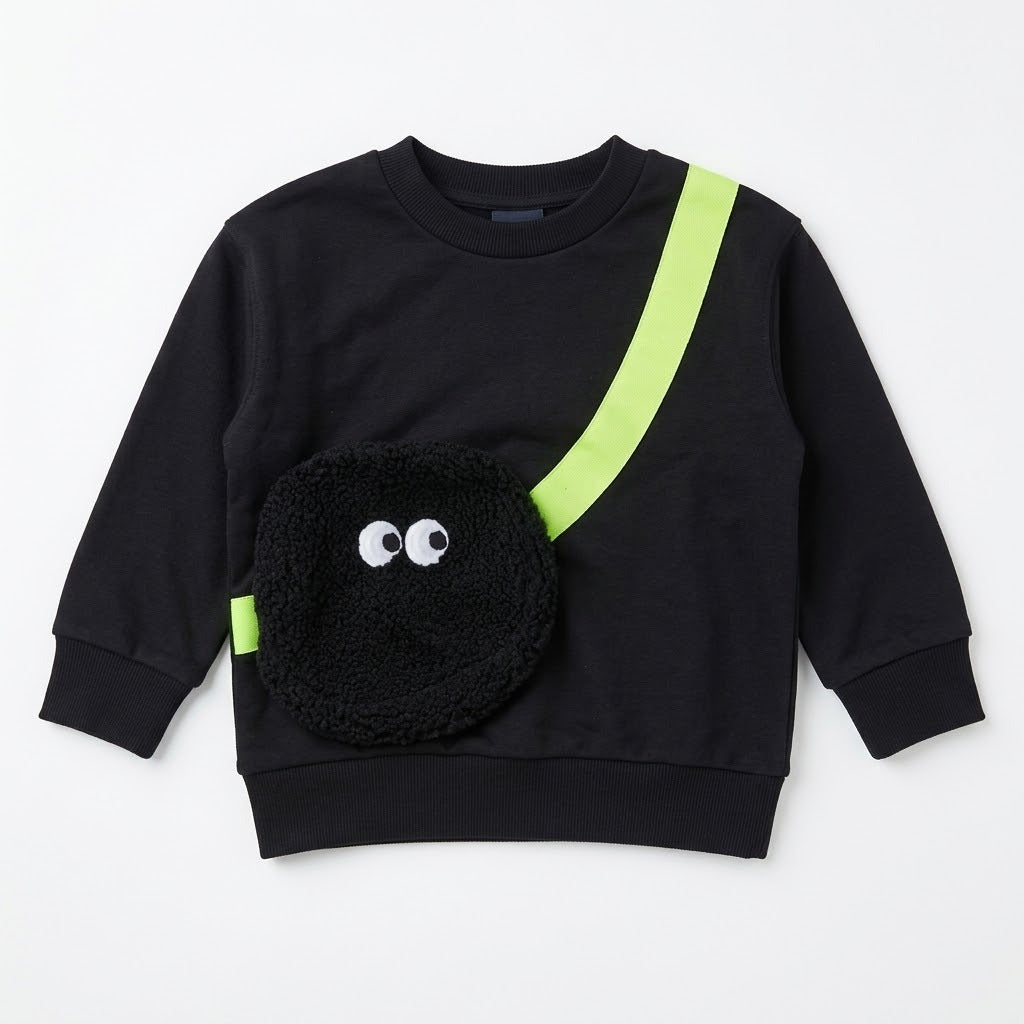 POCKET STYLE SWEATSHIRT