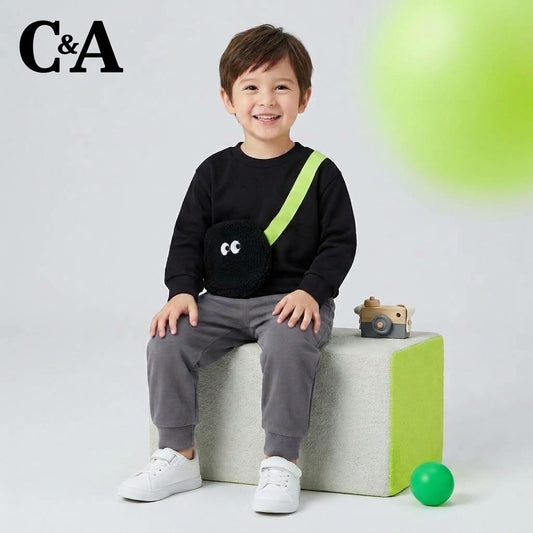 POCKET STYLE SWEATSHIRT